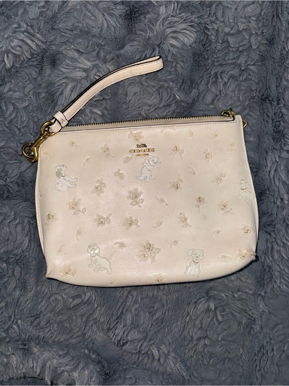 COACH Cream Leather Wristlet Clutch with Puppy & Floral Motif
